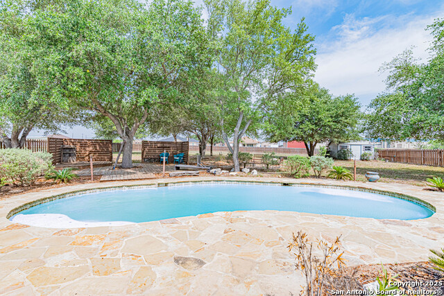 433 Bear Gardens Property Photo 1