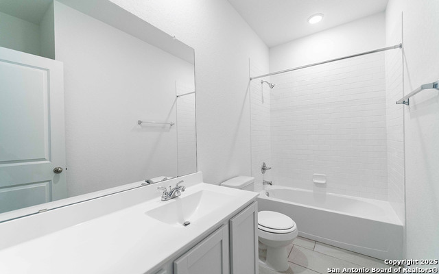 8920 Grey Elm Property Photo 12