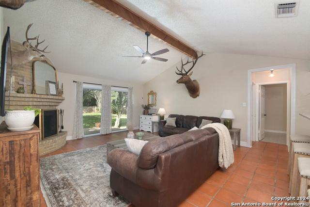 1734 Mountjoy St Property Photo 4