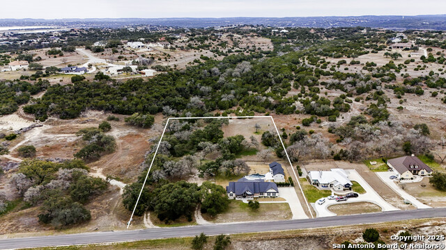 1033 Mystic Shores Blvd Property Photo 6