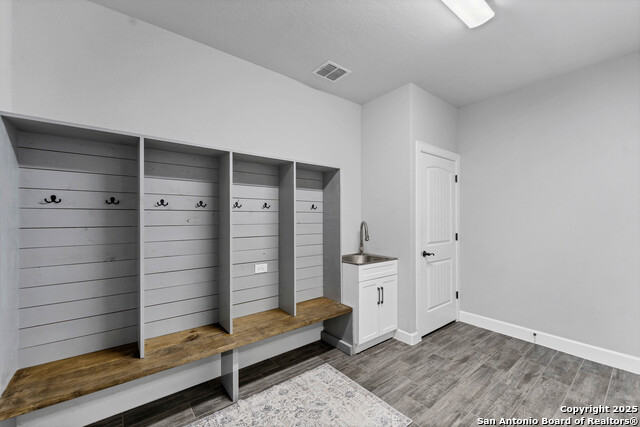 1033 Mystic Shores Blvd Property Photo 20