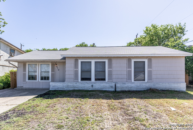 910 Everest Ave Property Photo