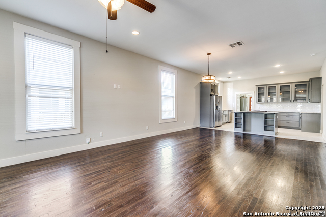 1106 Dawson Property Photo 3