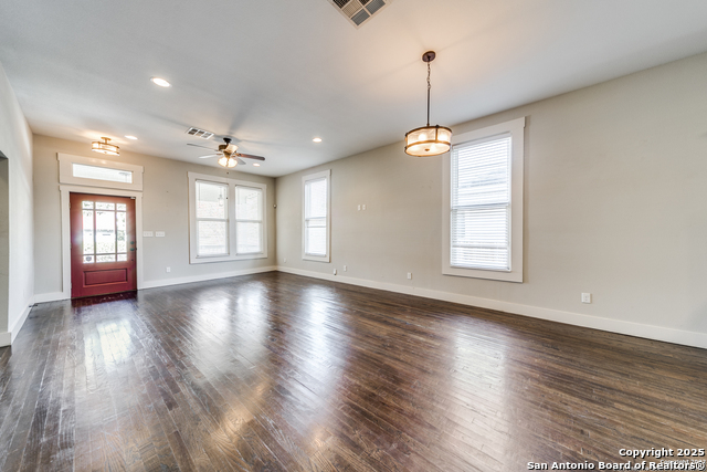 1106 Dawson Property Photo 5