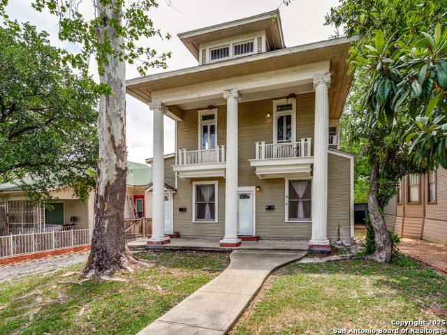 816 W Mistletoe Property Photo
