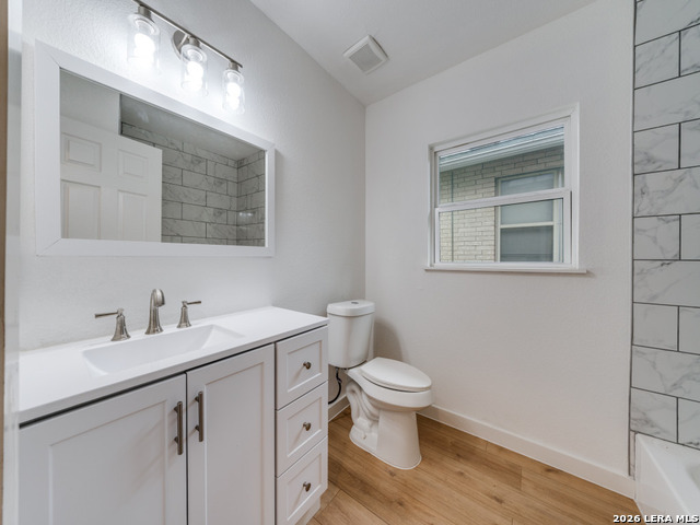 2207 Burnet Property Photo 6