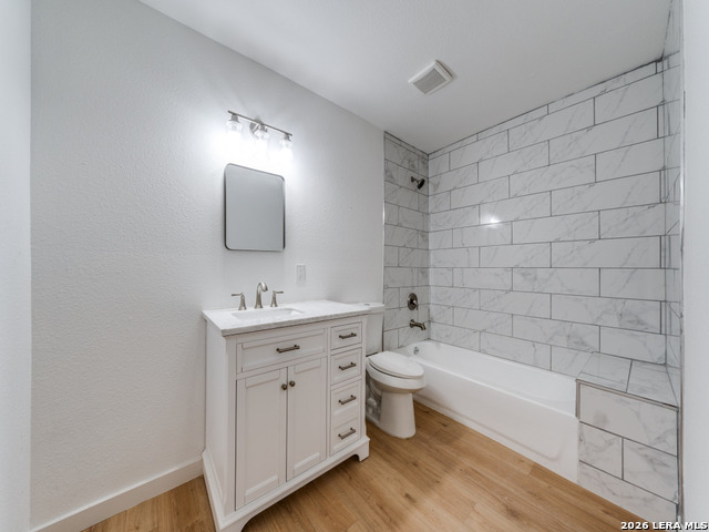 2207 Burnet Property Photo 9