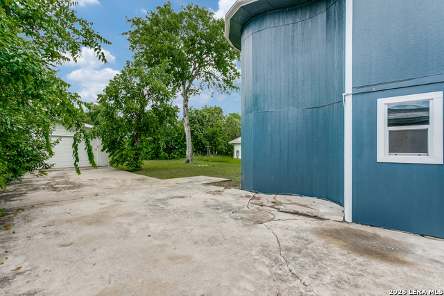 2207 Burnet Property Photo 22