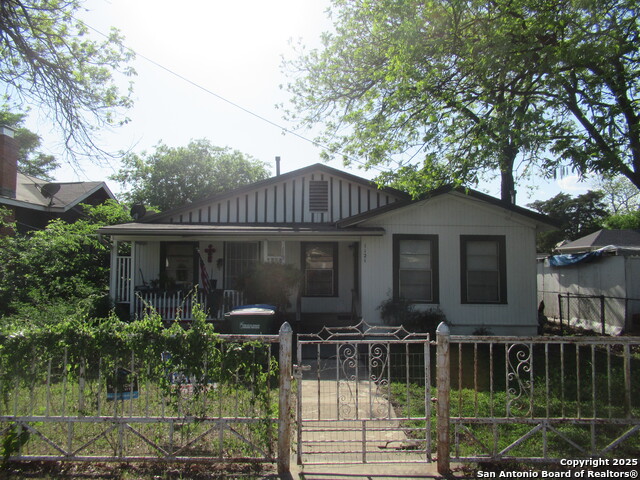1121 Willow Property Photo