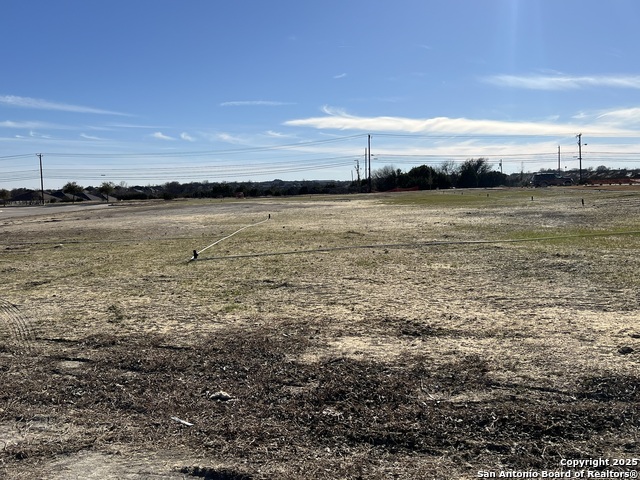 1811 E Elms Property Photo 5