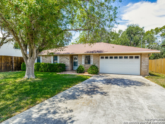 620 Lake Island Dr Property Photo 4