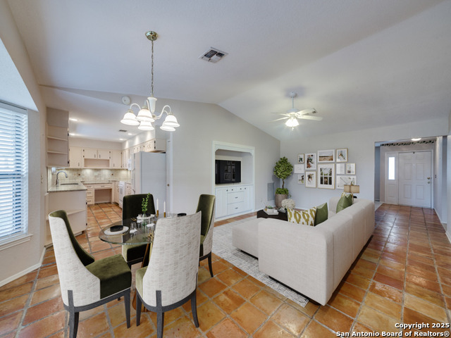 620 Lake Island Dr Property Photo 13