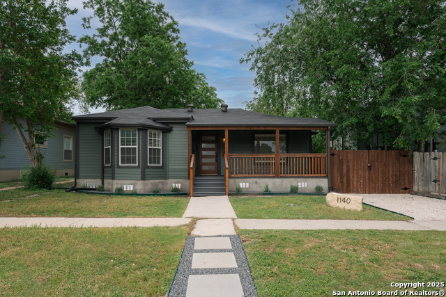 1140 W Agarita Ave. Property Photo