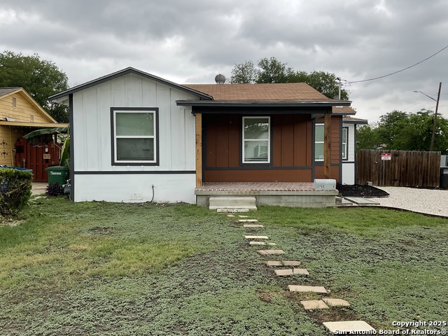 2703 Menchaca St Property Photo
