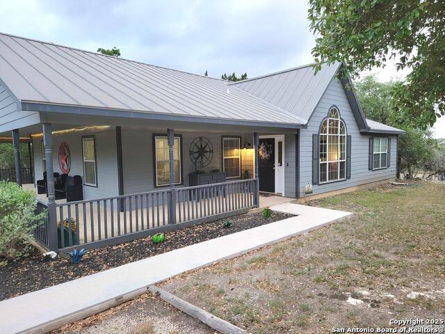 808 Lasso Loop Property Photo 1