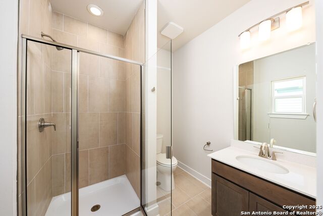 419 Ira #1102 Property Photo 17