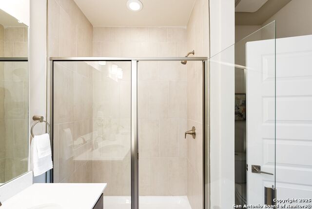 419 Ira #1102 Property Photo 23