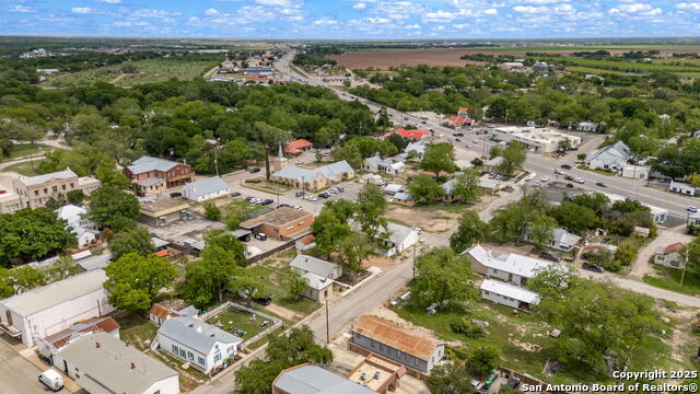 1205 Lorenzo Property Photo 8
