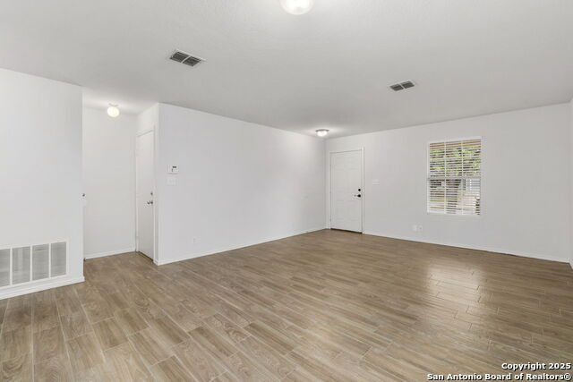 2719 Thunder Gulch Property Photo 6