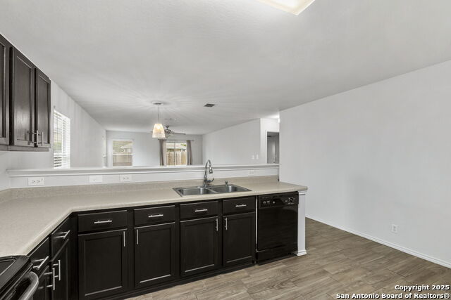 2719 Thunder Gulch Property Photo 8