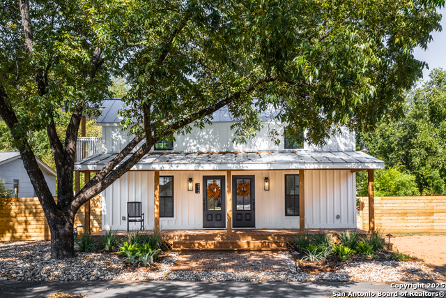 212 Peach Property Photo
