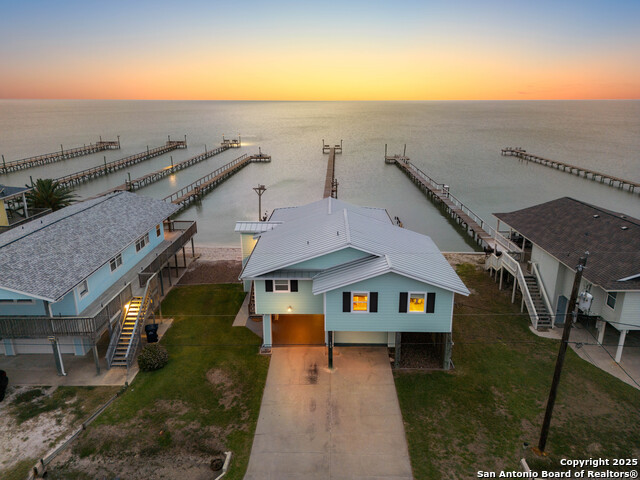 672 Copano Ridge Rd Property Photo 1