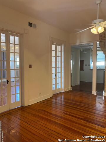 118 E Craig Pl Property Photo
