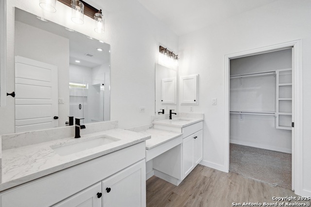 236 Peter Kleid Loop Property Photo 14