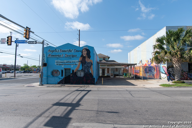 2902 W Commerce Property Photo 1