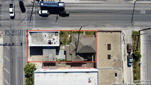 2902 W Commerce Property Photo 2