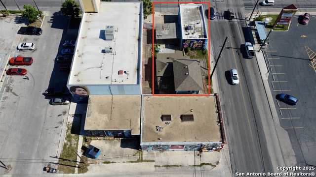 2902 W Commerce Property Photo 5