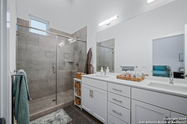 102 Tendick # 902 Property Photo 14