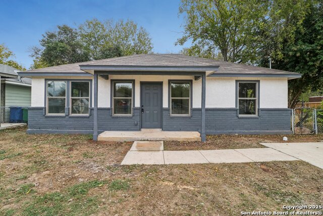 228 Quinta Property Photo