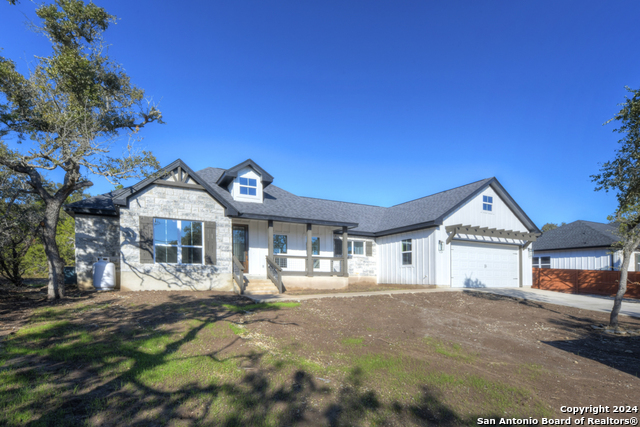 329 Stallion Sprgs Property Photo 1