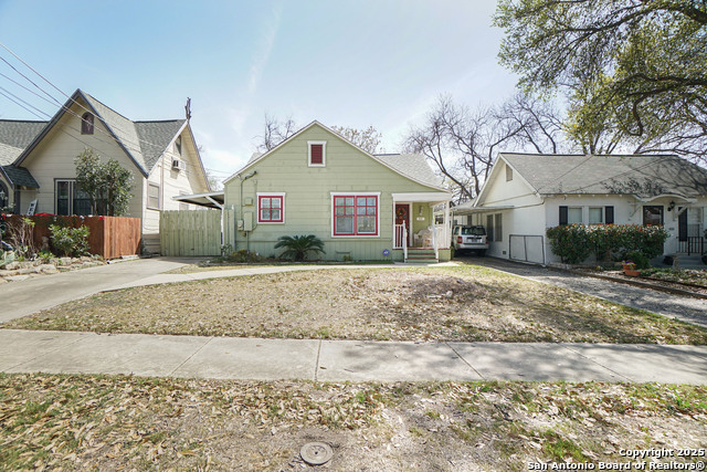 420 W Lullwood Property Photo