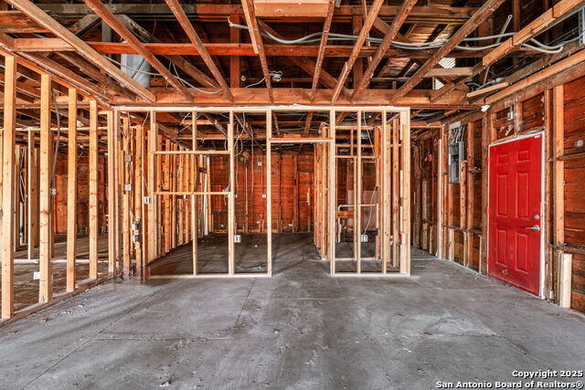 2219 S Flores Property Photo 8