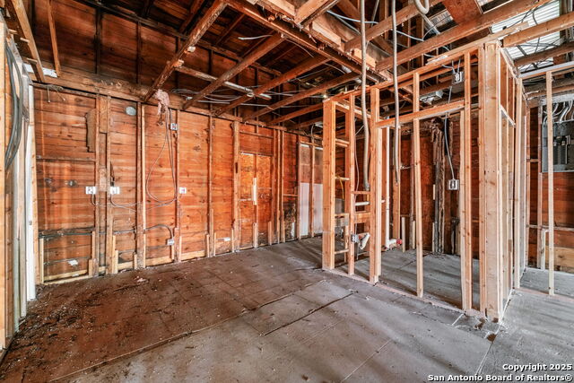 2219 S Flores Property Photo 10