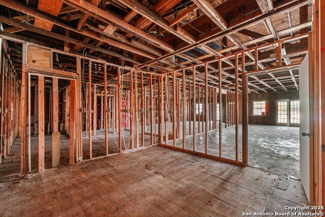 2219 S Flores Property Photo 15