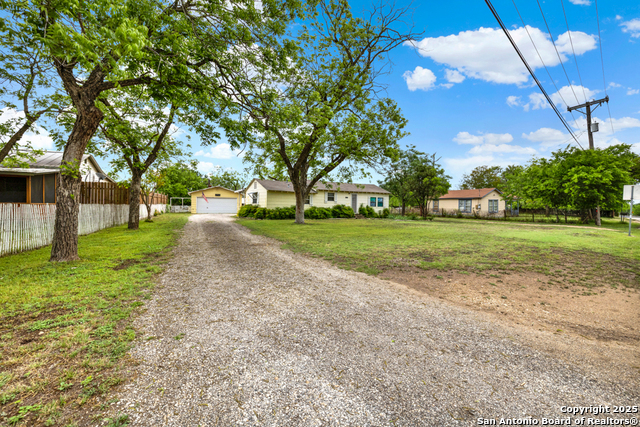 1959 Gruene Property Photo 3