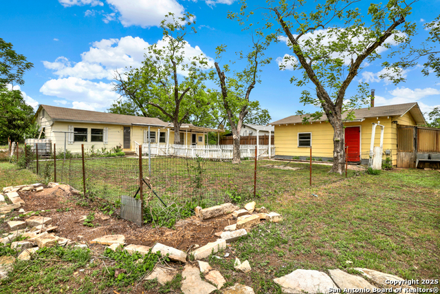 1959 Gruene Property Photo 21