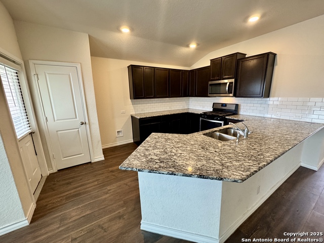 287 Cuban Emerald Property Photo 14