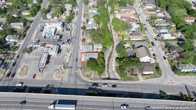 607 W Theo Ave Property Photo 2