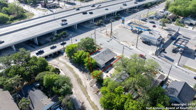 607 W Theo Ave Property Photo 5