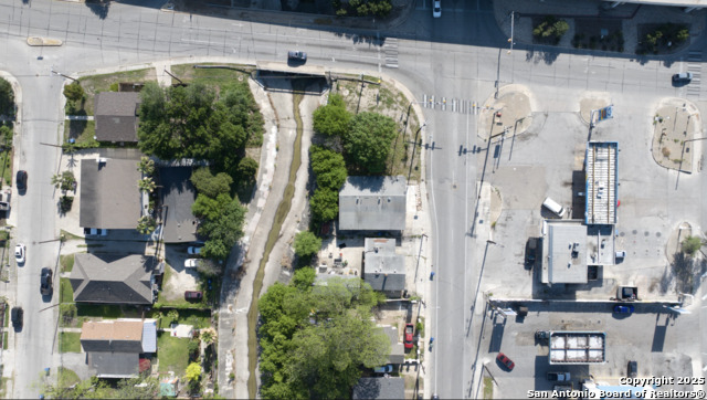 607 W Theo Ave Property Photo 8