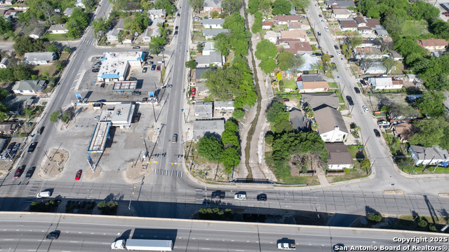 607 W Theo Ave Property Photo 10