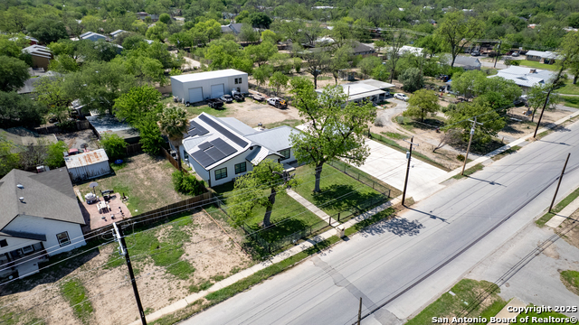715 N High St Property Photo 14
