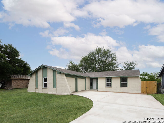 310 Diana Dr Property Photo