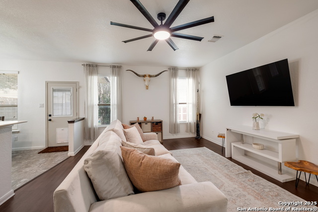 2097 Castleberry Ridge Property Photo 6