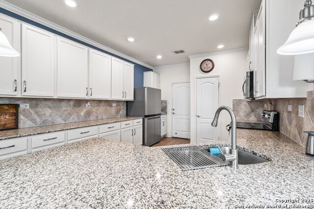 2095 Shire Meadow Property Photo 1
