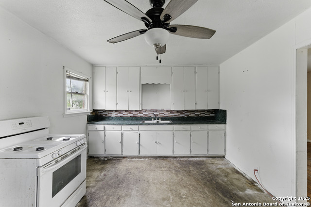 239 School Avenue Property Photo 9